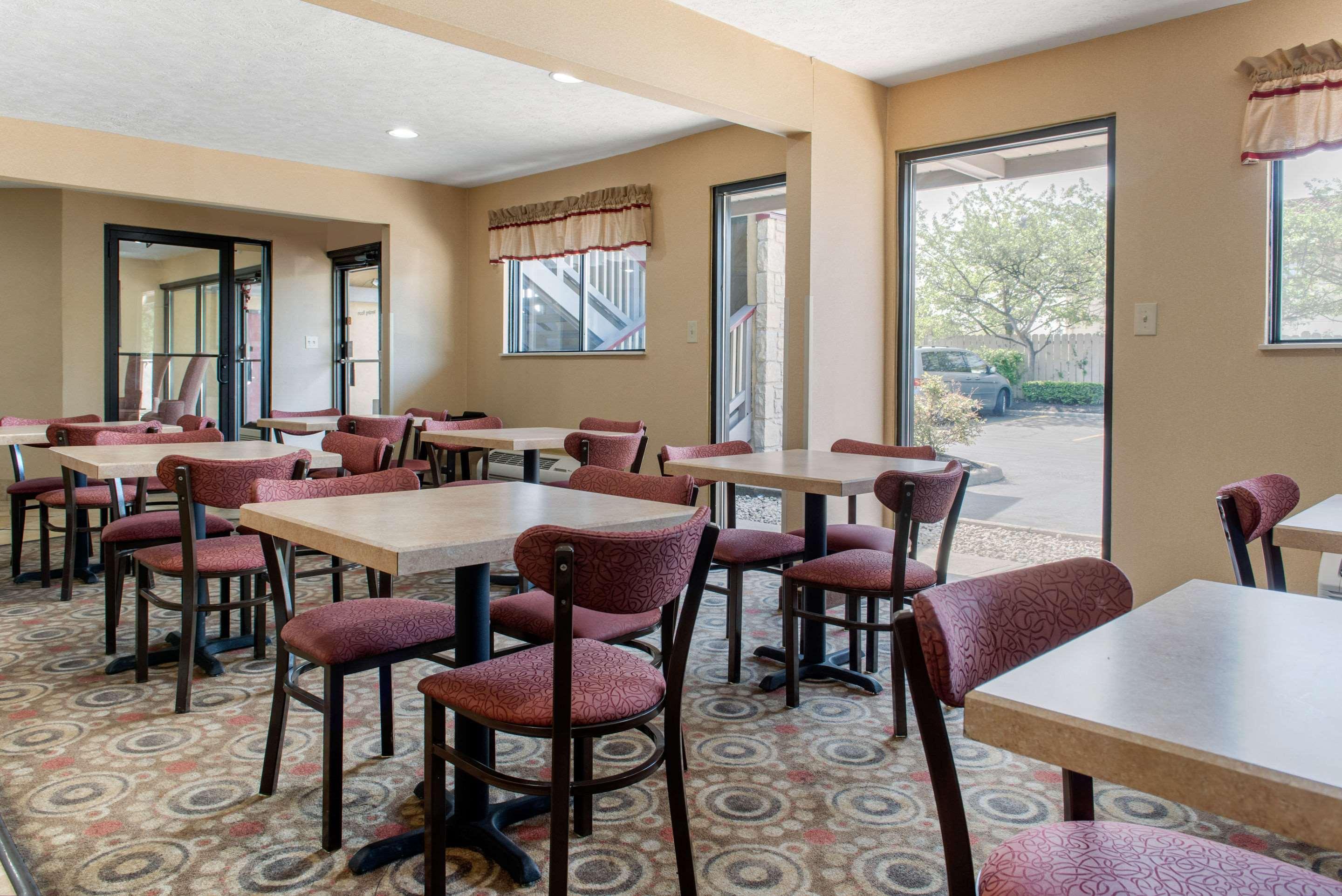 Quality Inn Columbus-East Zewnętrze zdjęcie